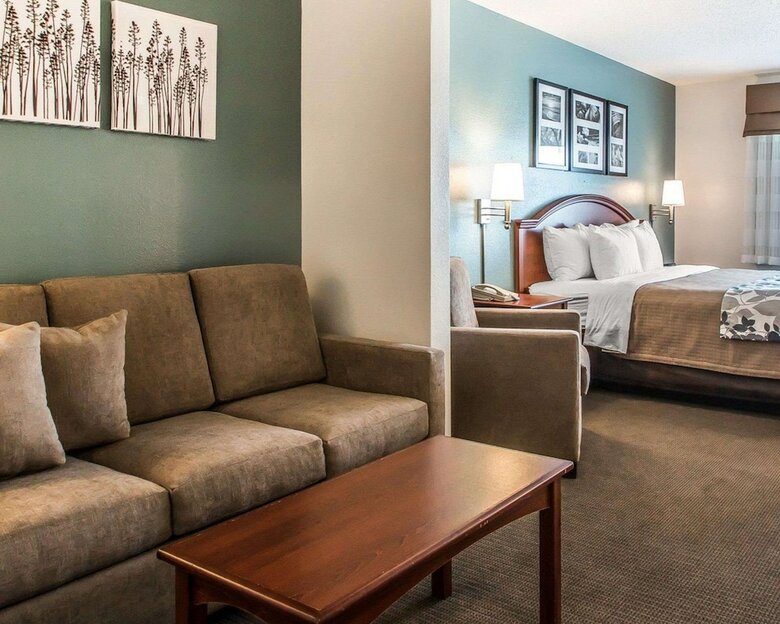 Hotel Sleep Inn & Suites