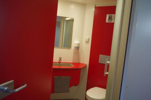 Hotel Kyriad Direct Saintes (ex Balladins)