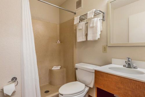 Motel Hometowne Studios Baton Rouge - Sherwood Forest