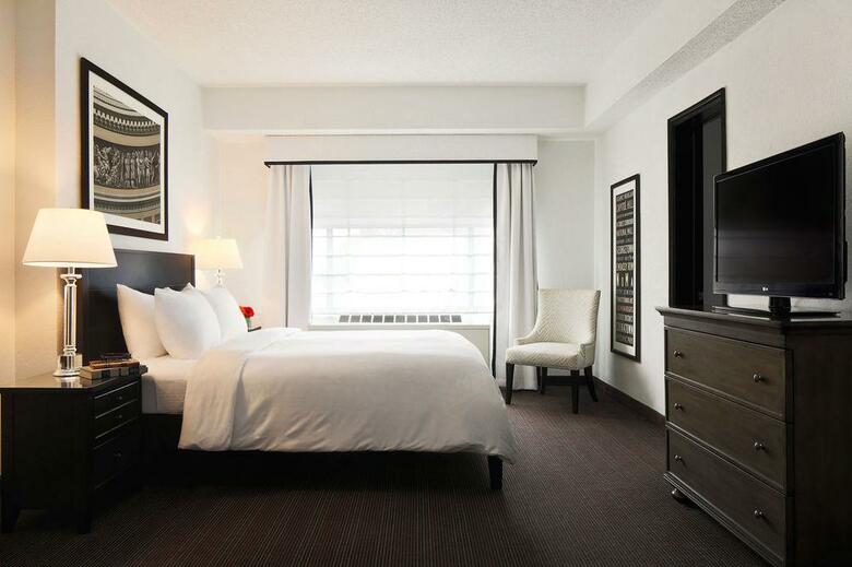 Hotel Capitol Hill Suites
