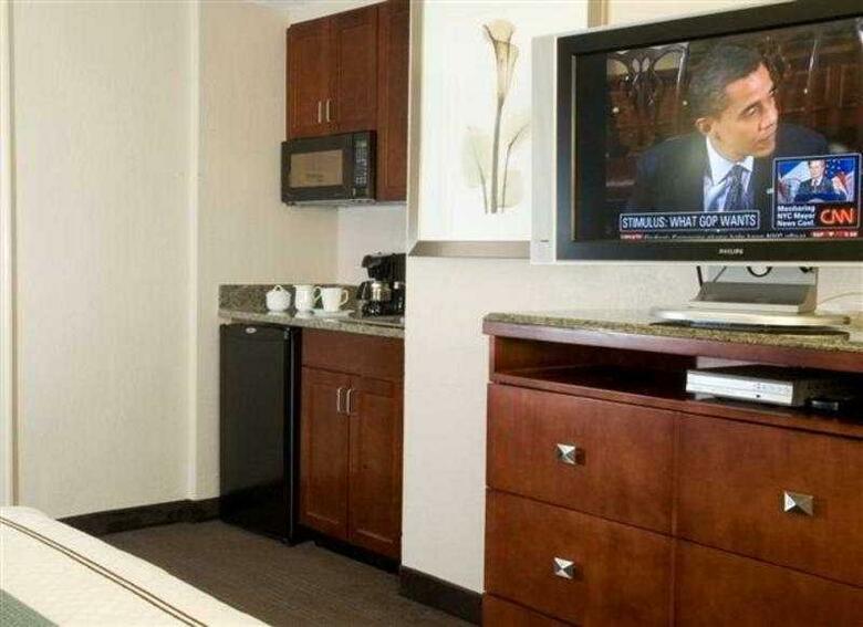 Hotel Capitol Hill Suites