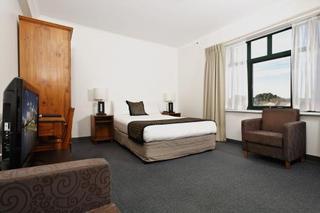 Hotel Breakfree Directors Studios