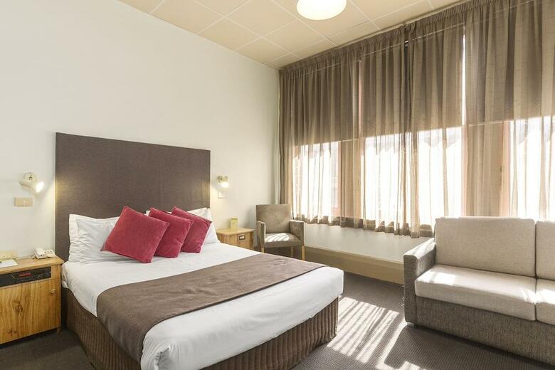 Hotel Adelaide Paringa