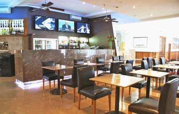 Hotel Astor Metropole (torre)