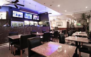 Hotel Astor Metropole (torre)