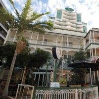 Hotel Astor Metropole (torre)
