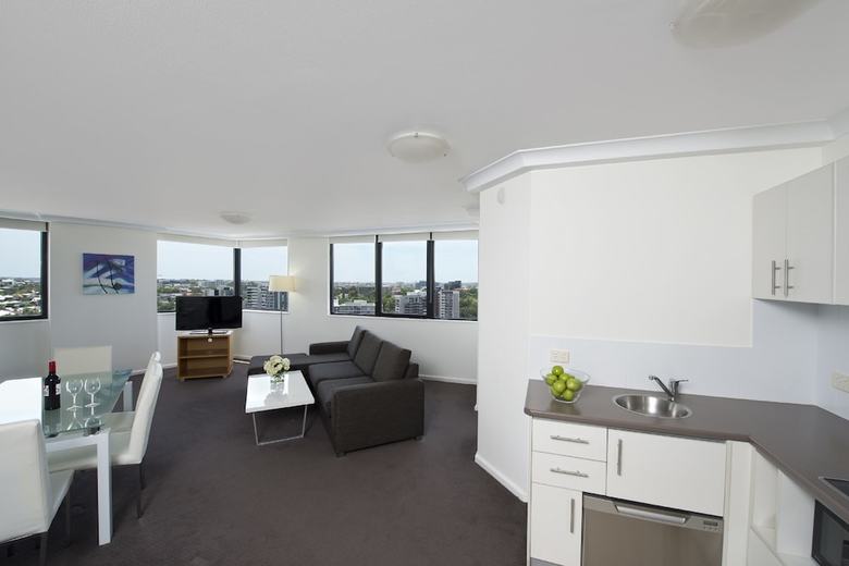Hotel Park Regis North Quay