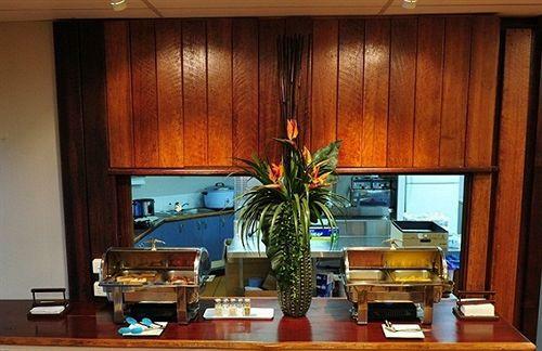 Hotel Coral Tree Inn