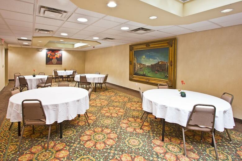 Holiday Inn Express Hotel & Suites Waterford