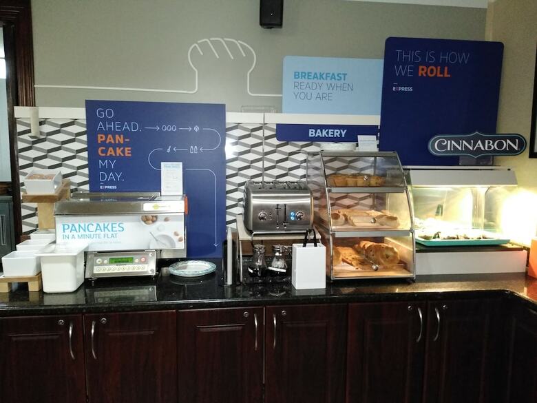 Holiday Inn Express Hotel & Suites Waterford