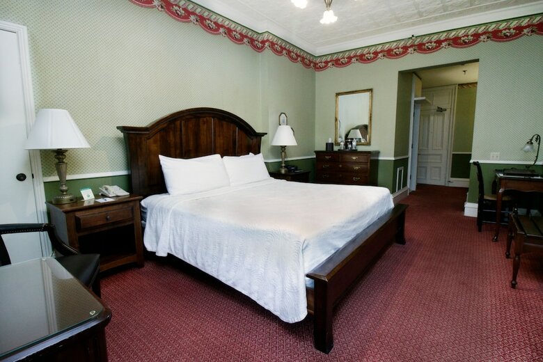 St James Hotel