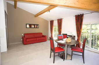 Hotel Les Bastides Du Gapeau
