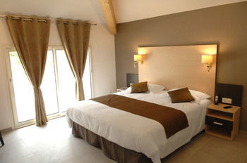 Hotel Les Bastides Du Gapeau