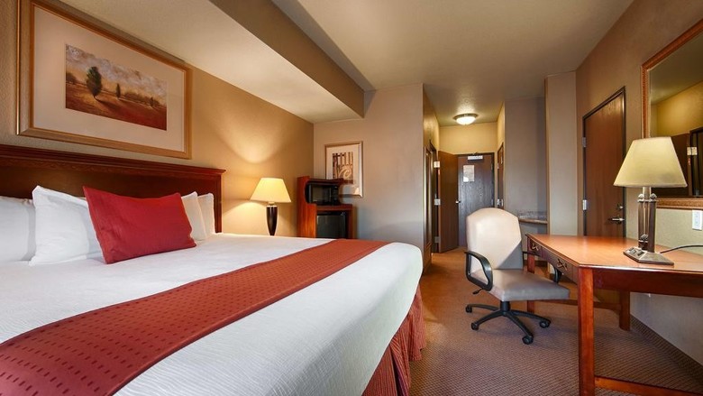Best Western Plus Henderson Hotel