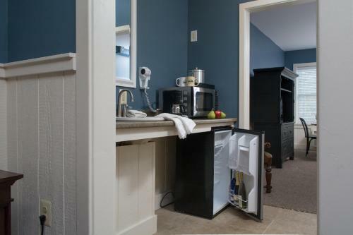Bed & Breakfast Colonial Inn