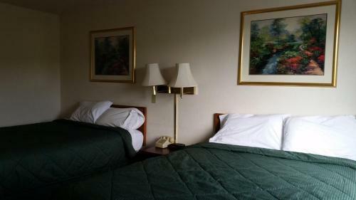 Hotel Corning Inn