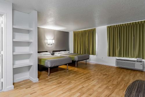 Orange Extended Stay Hotel