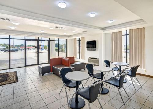 Motel 6 Lindale Tx