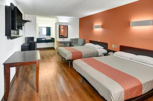 Motel 6 Lindale Tx