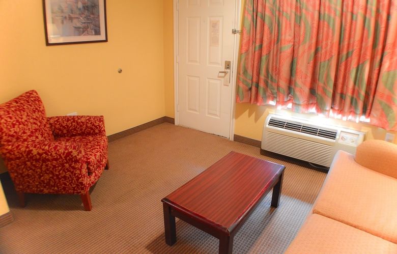 Motel Magnolia Inn And Suites