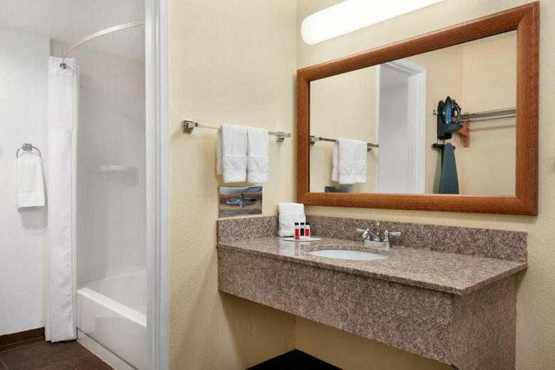Hotel Ramada At Spokane Airport