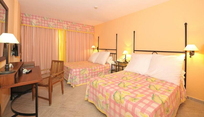 Hotel Salobre�a Suites