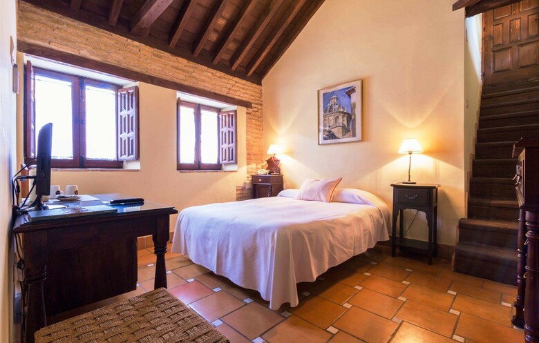 Hotel Casa Del Capitel Nazar�