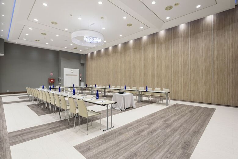 Hotel Guadalajara & Conference Center Affiliated By Meli�