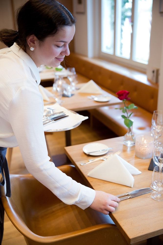 Hotel Schw�rzler(.)