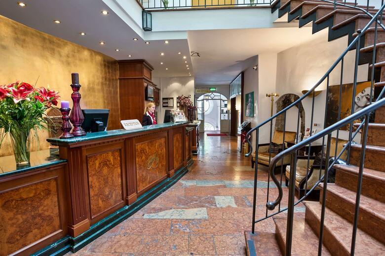 Hotel Altstadt Radisson Blu
