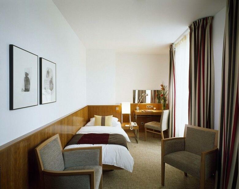 Hotel K+K Maria Theresia