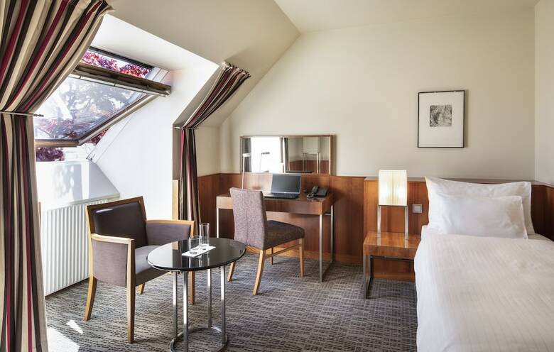 Hotel K+K Maria Theresia