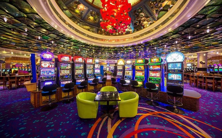 Pullman Reef Hotel Casino