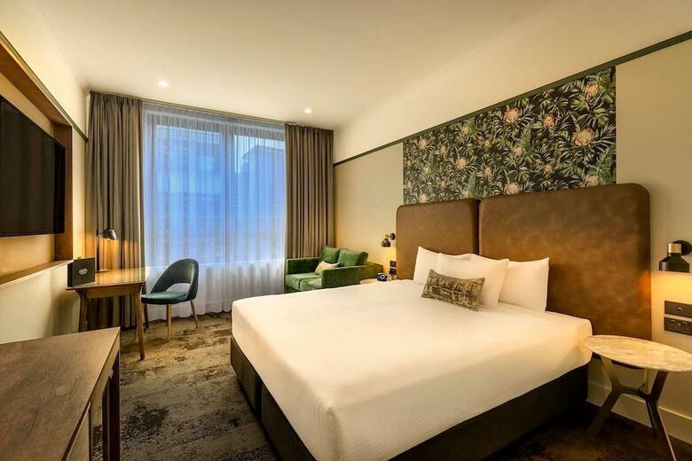 Hotel Batman�s Hill On Collins