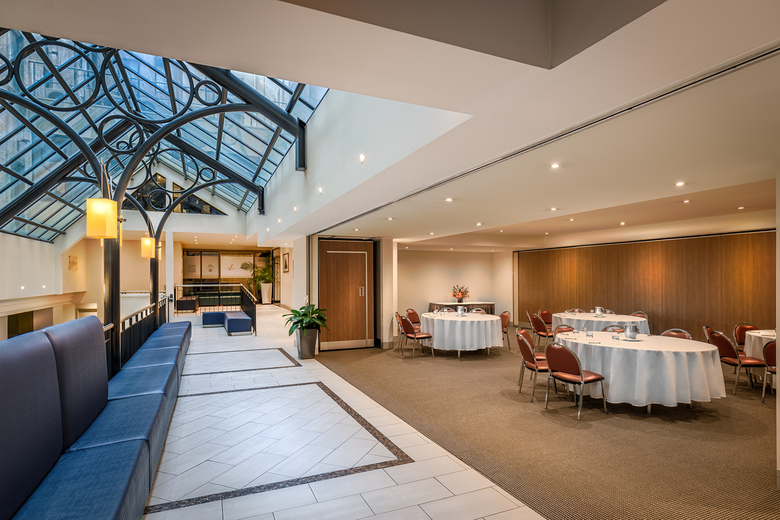 Hotel Batman�s Hill On Collins