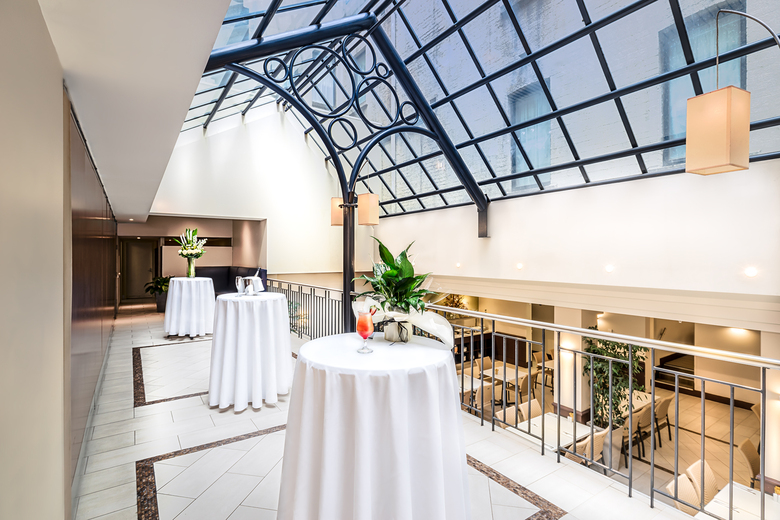 Hotel Batman�s Hill On Collins