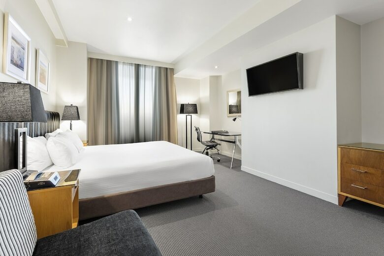 Hotel Radisson On Flagstaff Gardens