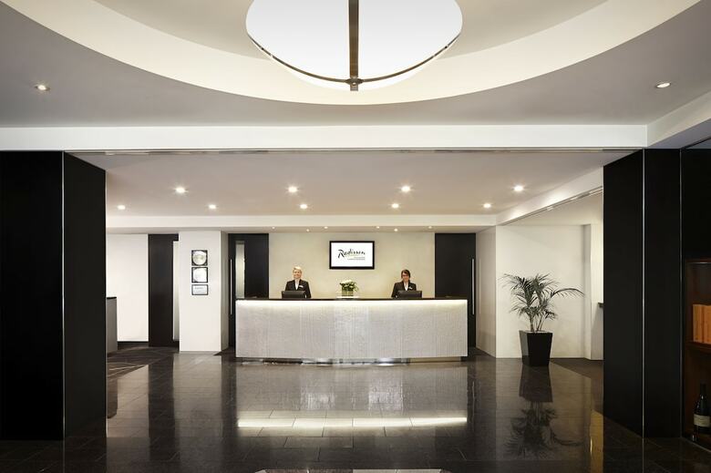 Hotel Radisson On Flagstaff Gardens
