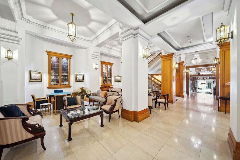 Castlereagh Boutique Hotel