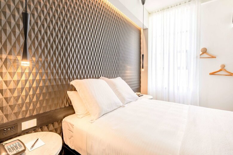 Castlereagh Boutique Hotel