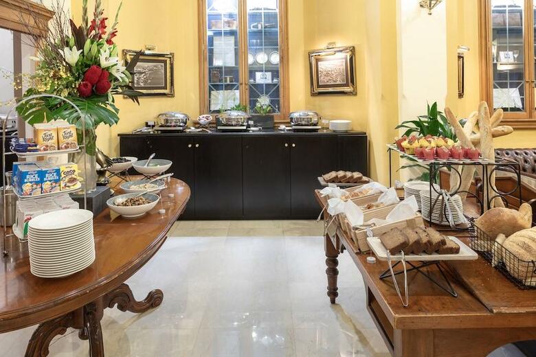 Castlereagh Boutique Hotel