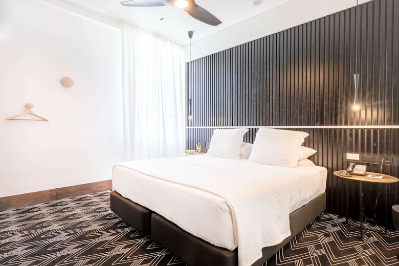 Castlereagh Boutique Hotel