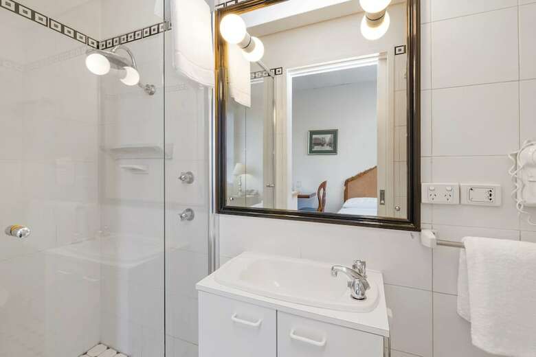Castlereagh Boutique Hotel