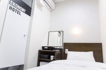 Ekonomy Hotel Haeundae