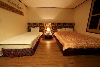 Valentine Hotel