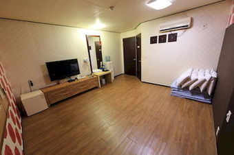 Valentine Hotel