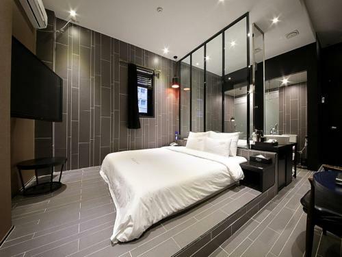 Hotel Almond Busan Station
