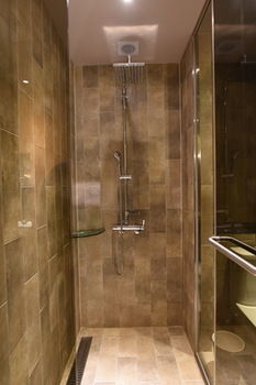 Best Louis Hamilton Hotel