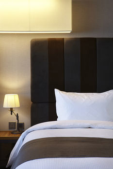 Best Louis Hamilton Hotel