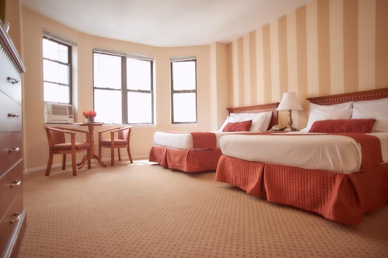 Hotel St. James